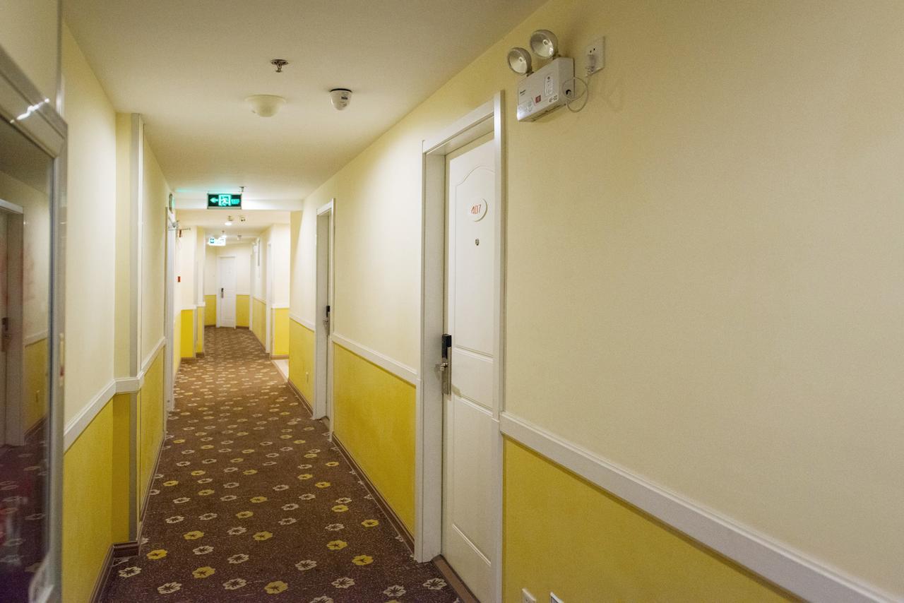 Home Inn Shanghai Century Park Екстериор снимка